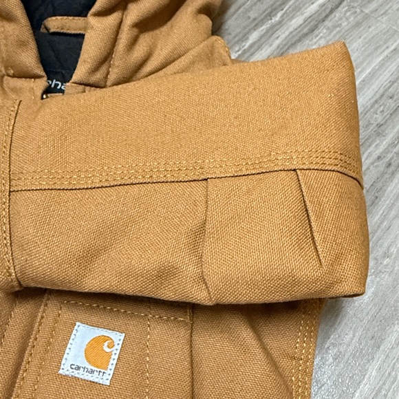Carhartt Brown Hooded Insulated Baby Jacket 6 months Like New - Picture 3 of 7